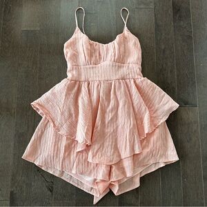 Altar'd‎ State Babydoll Layered Ruffle Romper Peach Size M